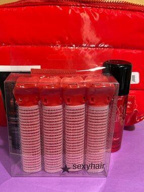 Sexy Hair Travel Set Includes Makeup Bag And Curlers With Toiletries